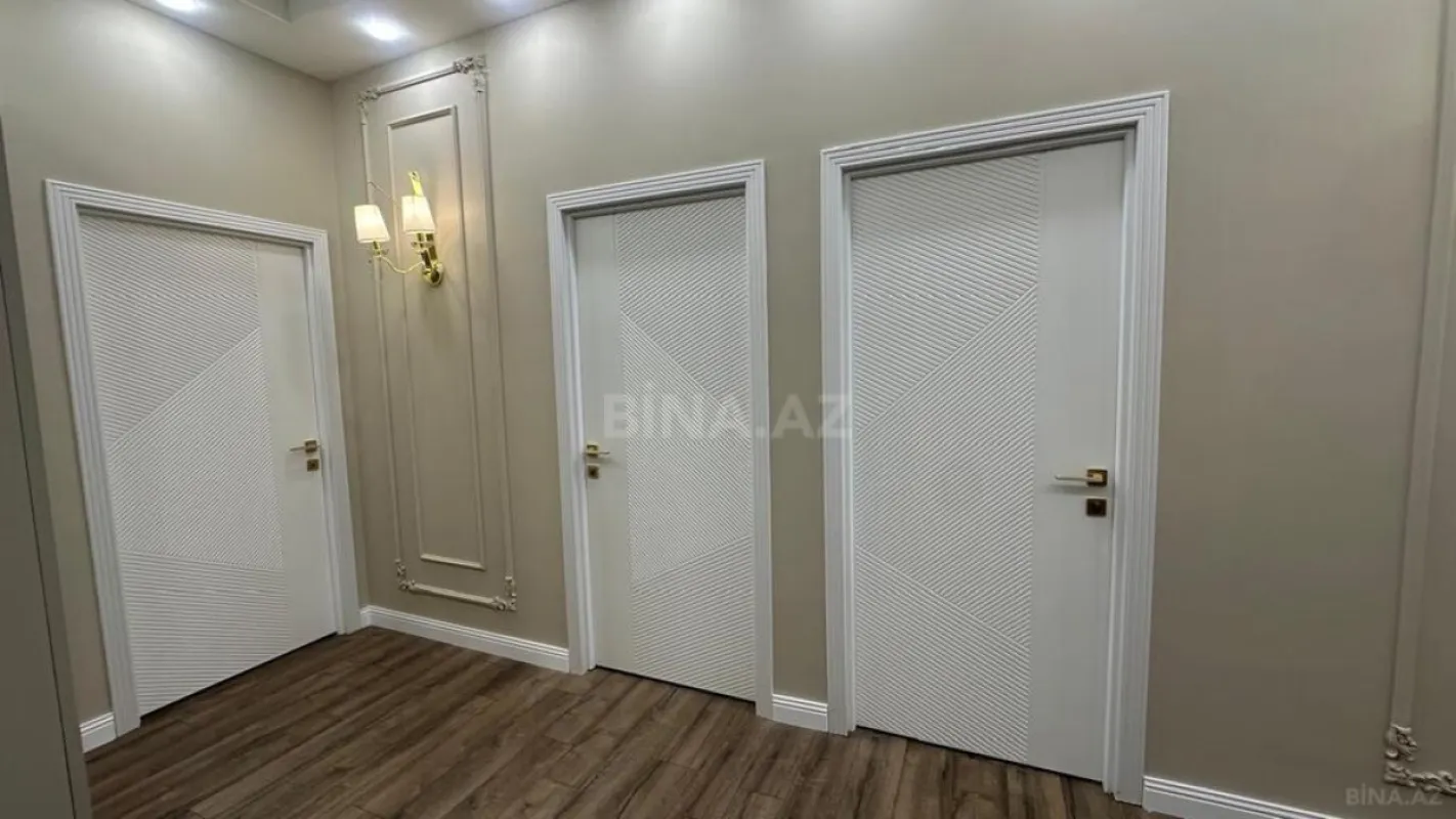 Satılır 2 otaqlı mənzil 81 m²