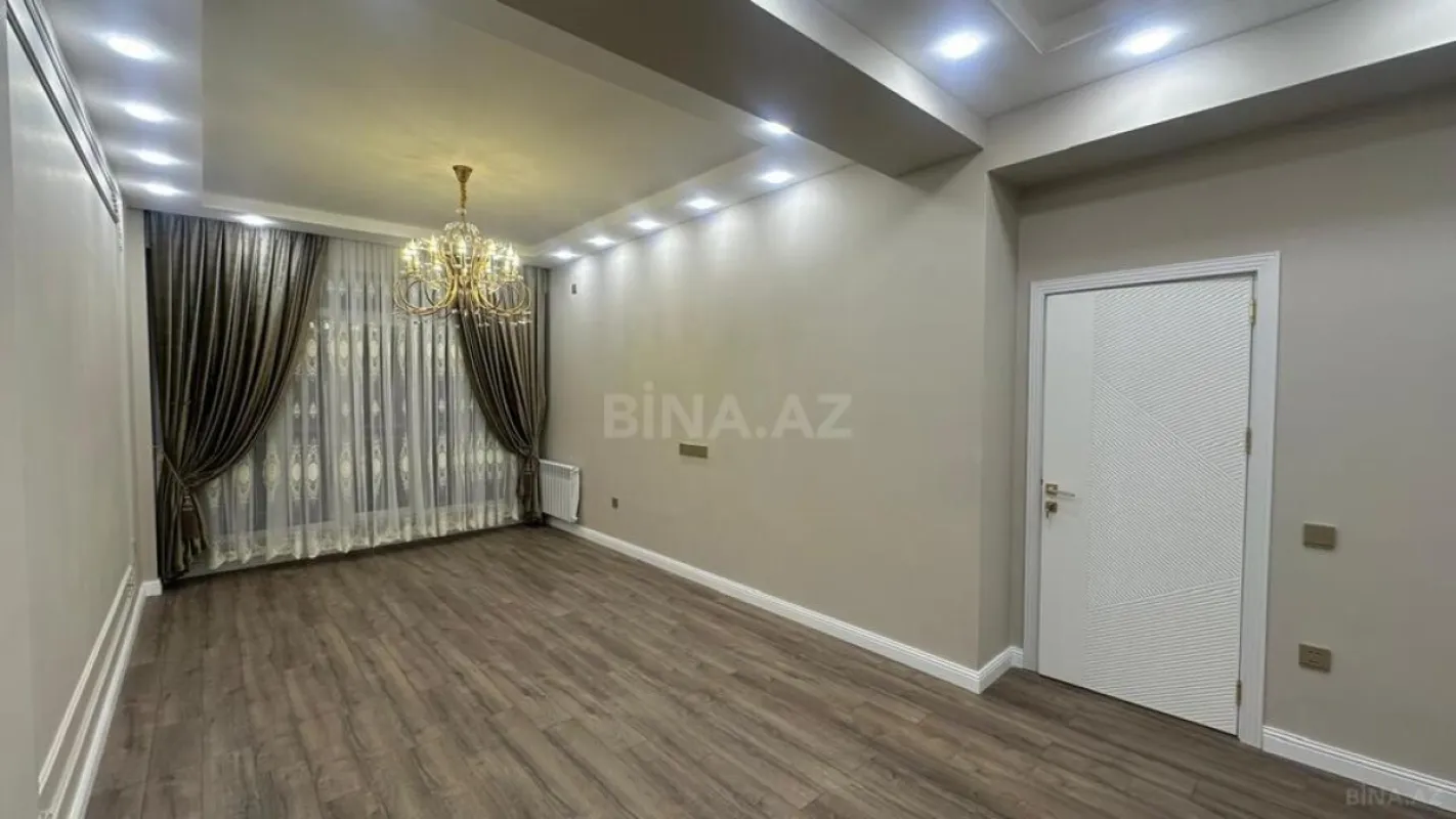 Satılır 2 otaqlı mənzil 81 m²