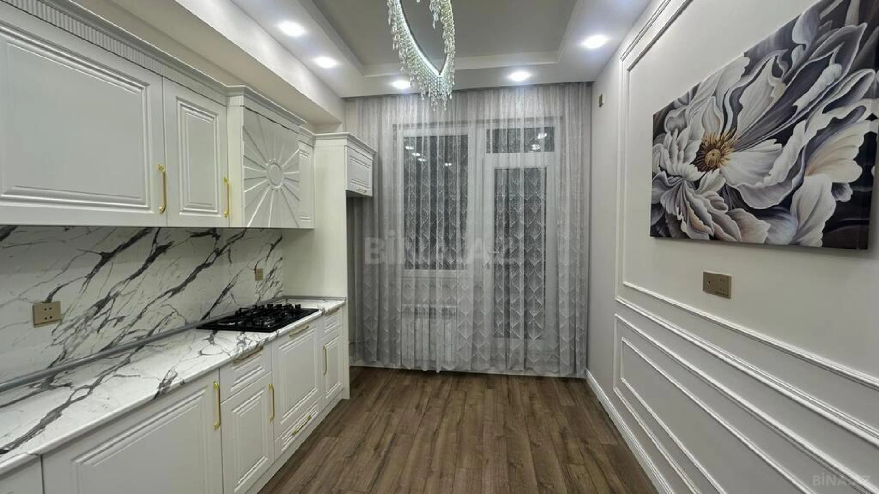 Satılır 2 otaqlı mənzil 81 m²