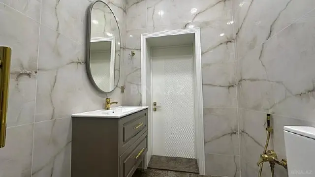 Satılır 2 otaqlı mənzil 81 m²