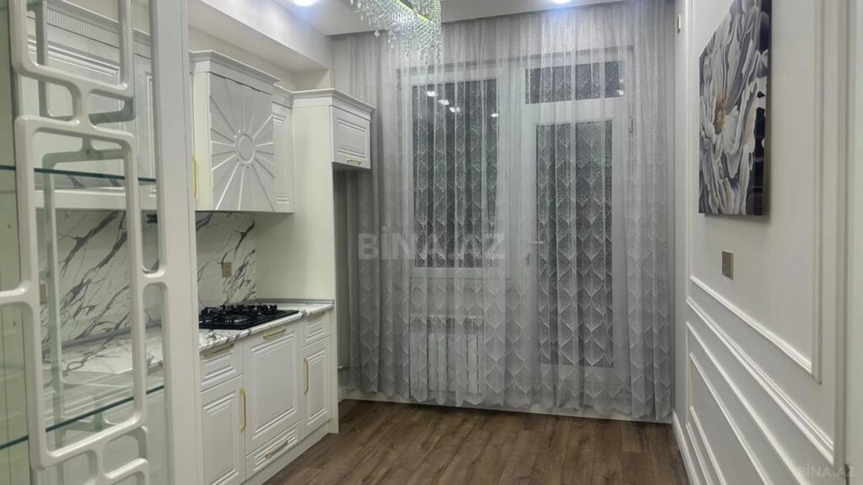 Satılır 2 otaqlı mənzil 81 m²