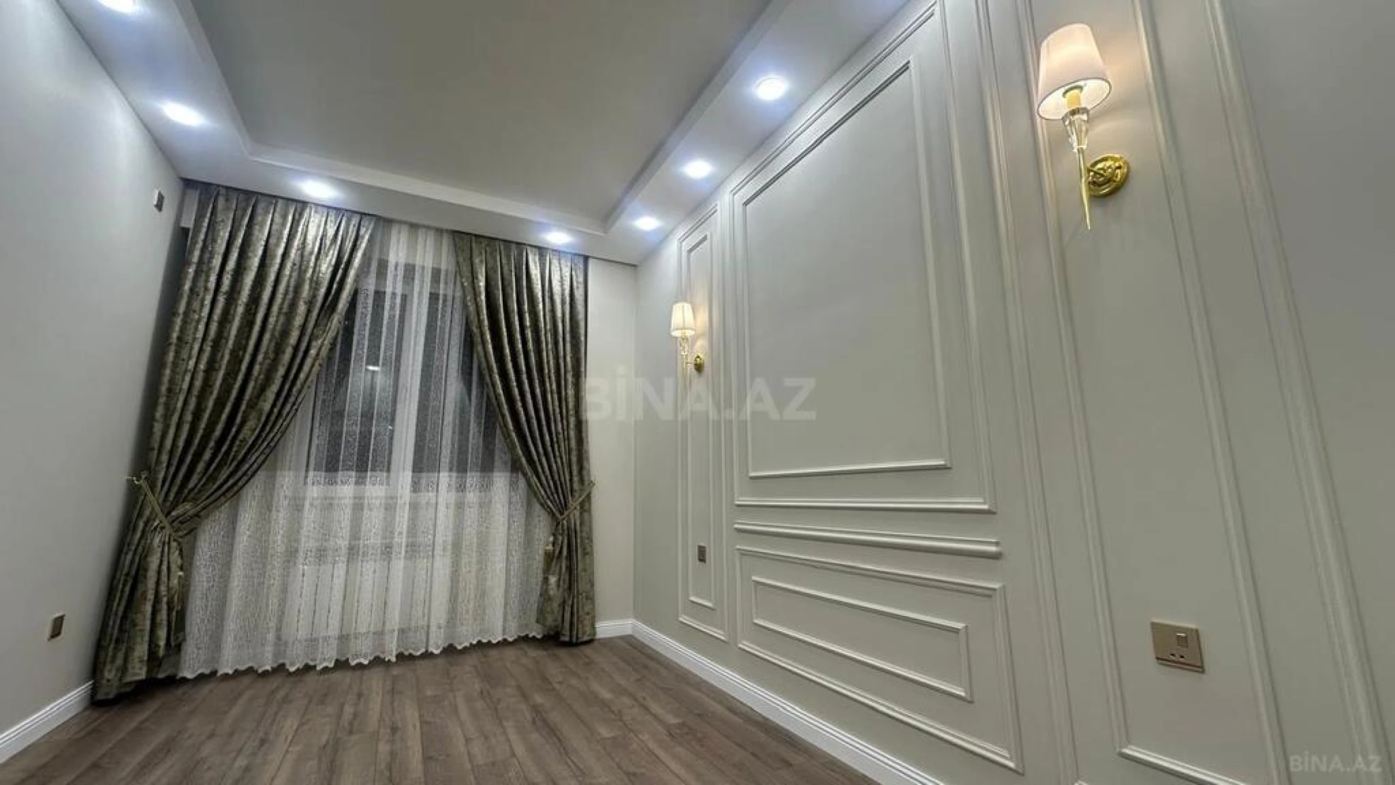 Satılır 2 otaqlı mənzil 81 m²