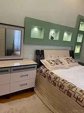 Satılır 4 otaqlı mənzil 118 m²
