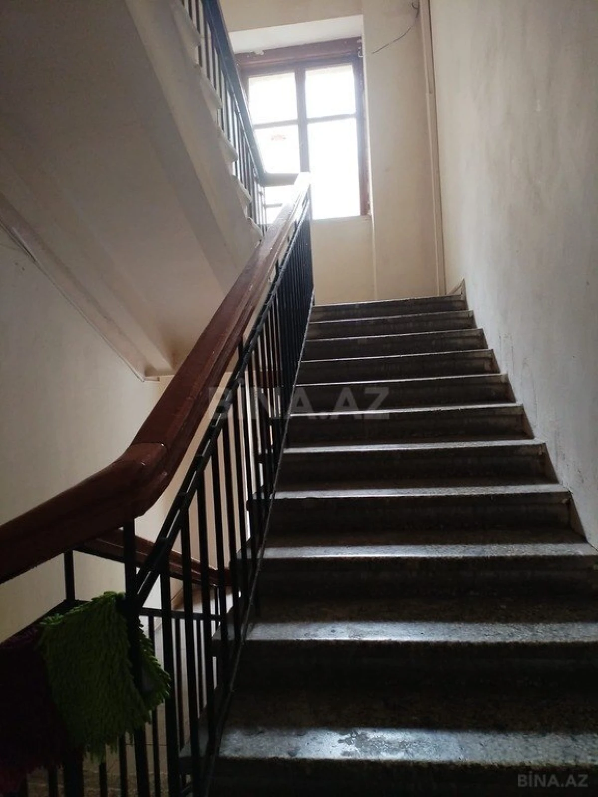 Satılır 4 otaqlı mənzil 118 m²