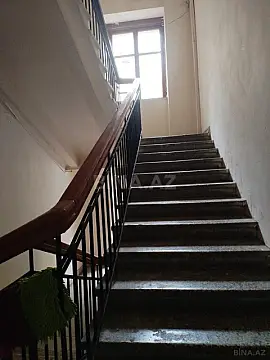 Satılır 4 otaqlı mənzil 118 m²