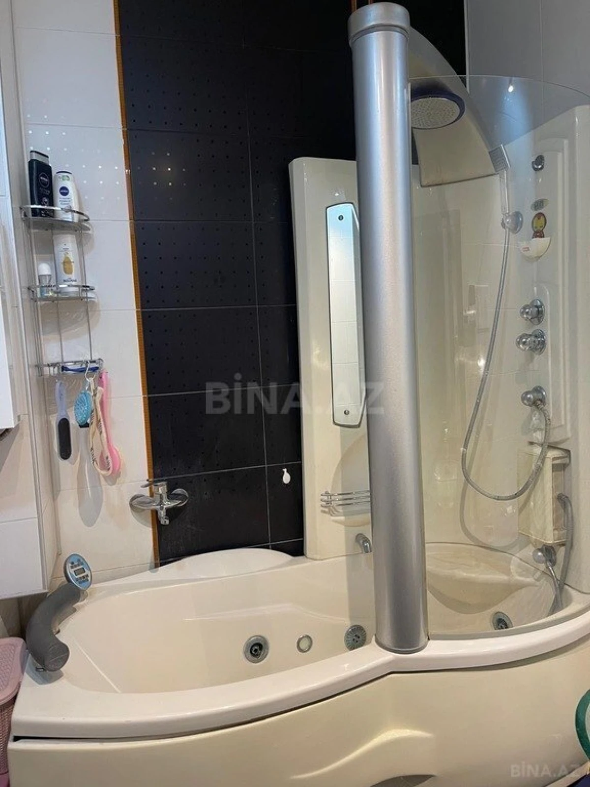 Satılır 4 otaqlı mənzil 118 m²