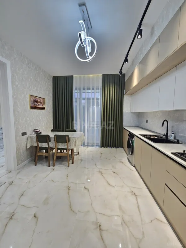 Satılır 4 otaqlı həyət evi 160 m²