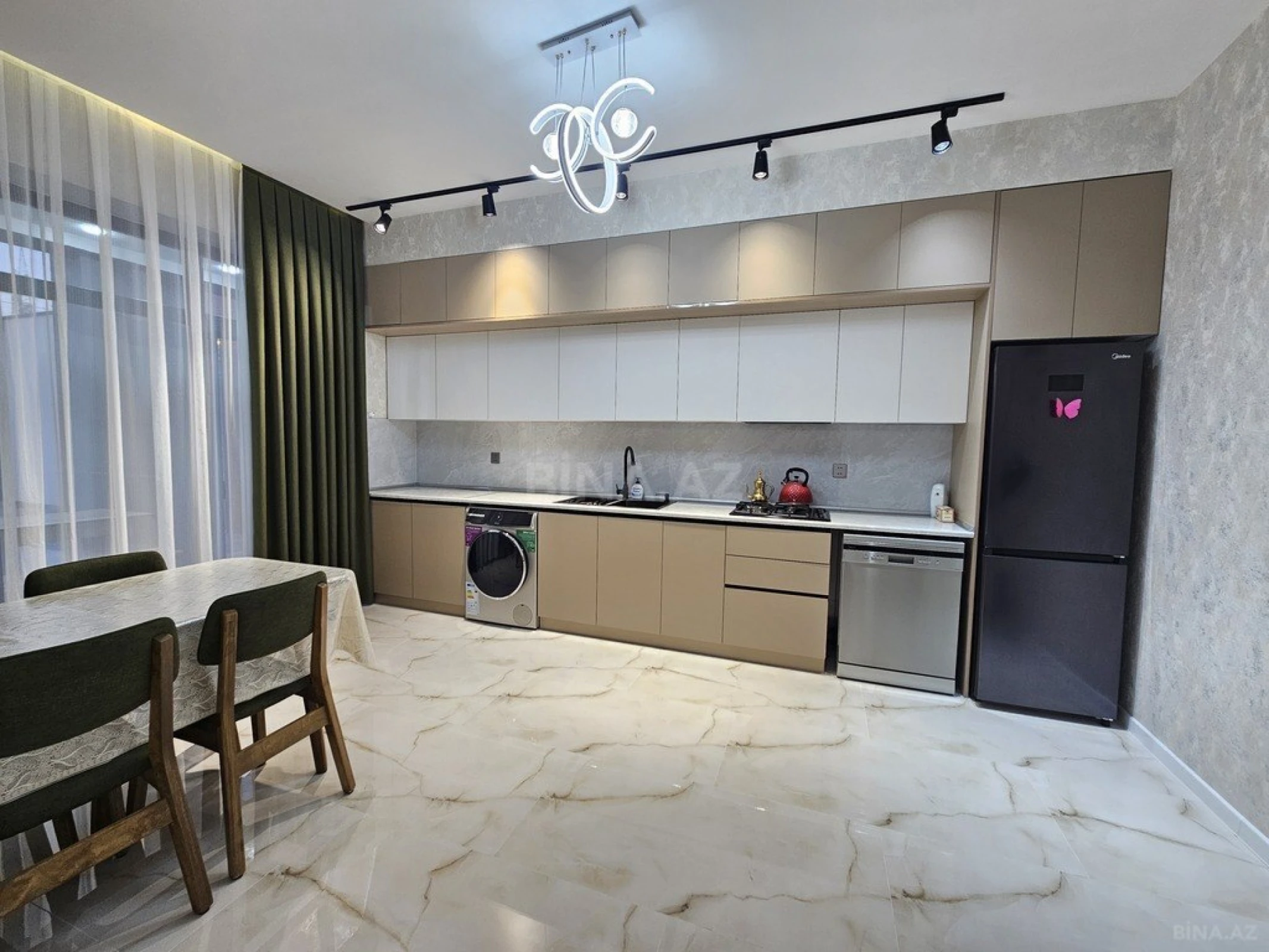 Satılır 4 otaqlı həyət evi 160 m²