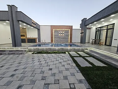 Satılır 4 otaqlı həyət evi 160 m²