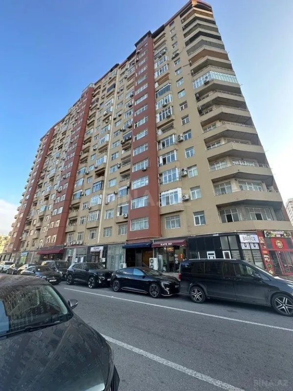 Satılır obyekt 173 m²