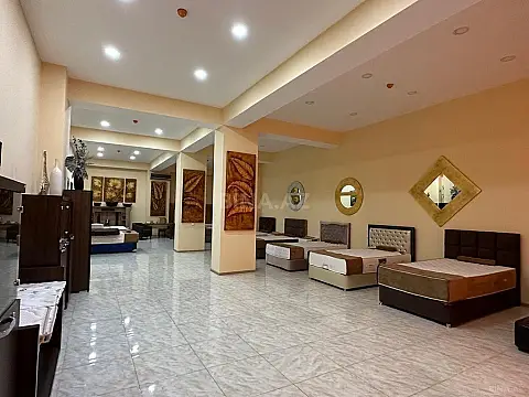 Satılır obyekt 173 m²