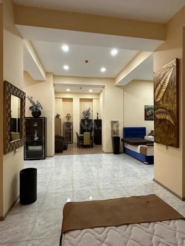 Satılır obyekt 173 m²