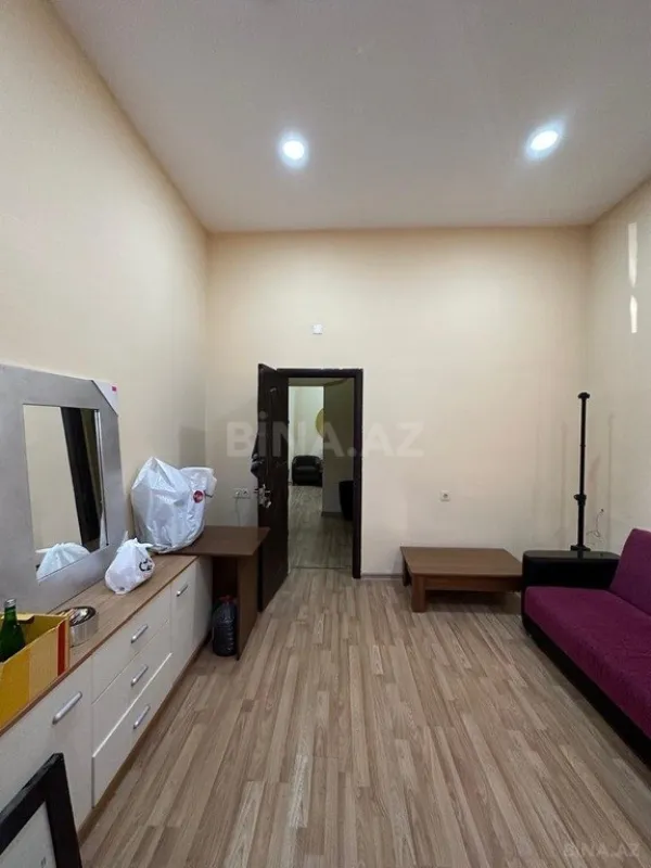 Satılır obyekt 173 m²