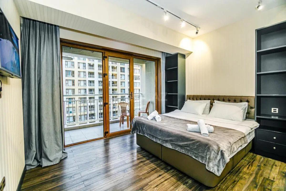 Kirayə verilir 2 otaqlı mənzil 100 m²