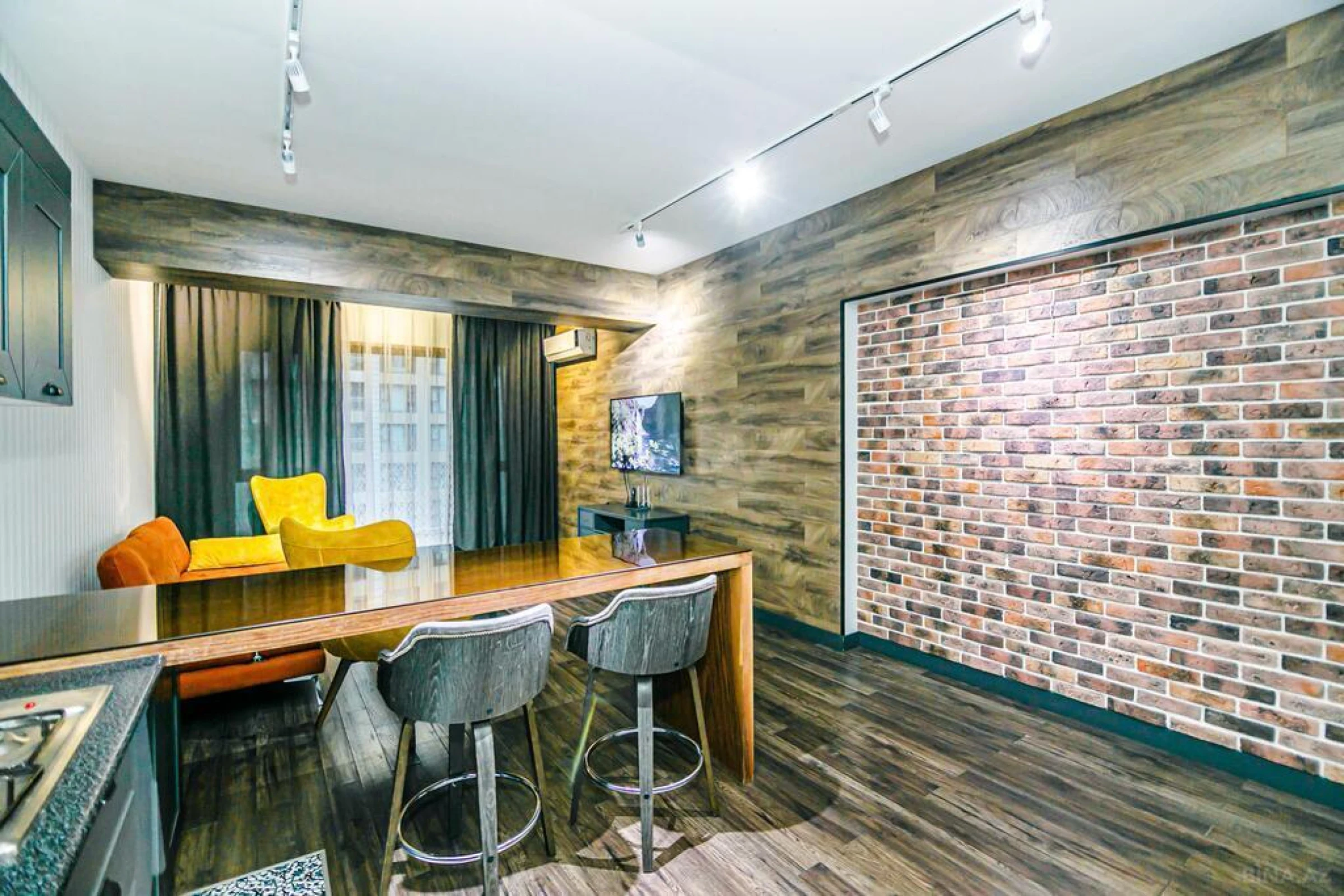 Kirayə verilir 2 otaqlı mənzil 100 m²