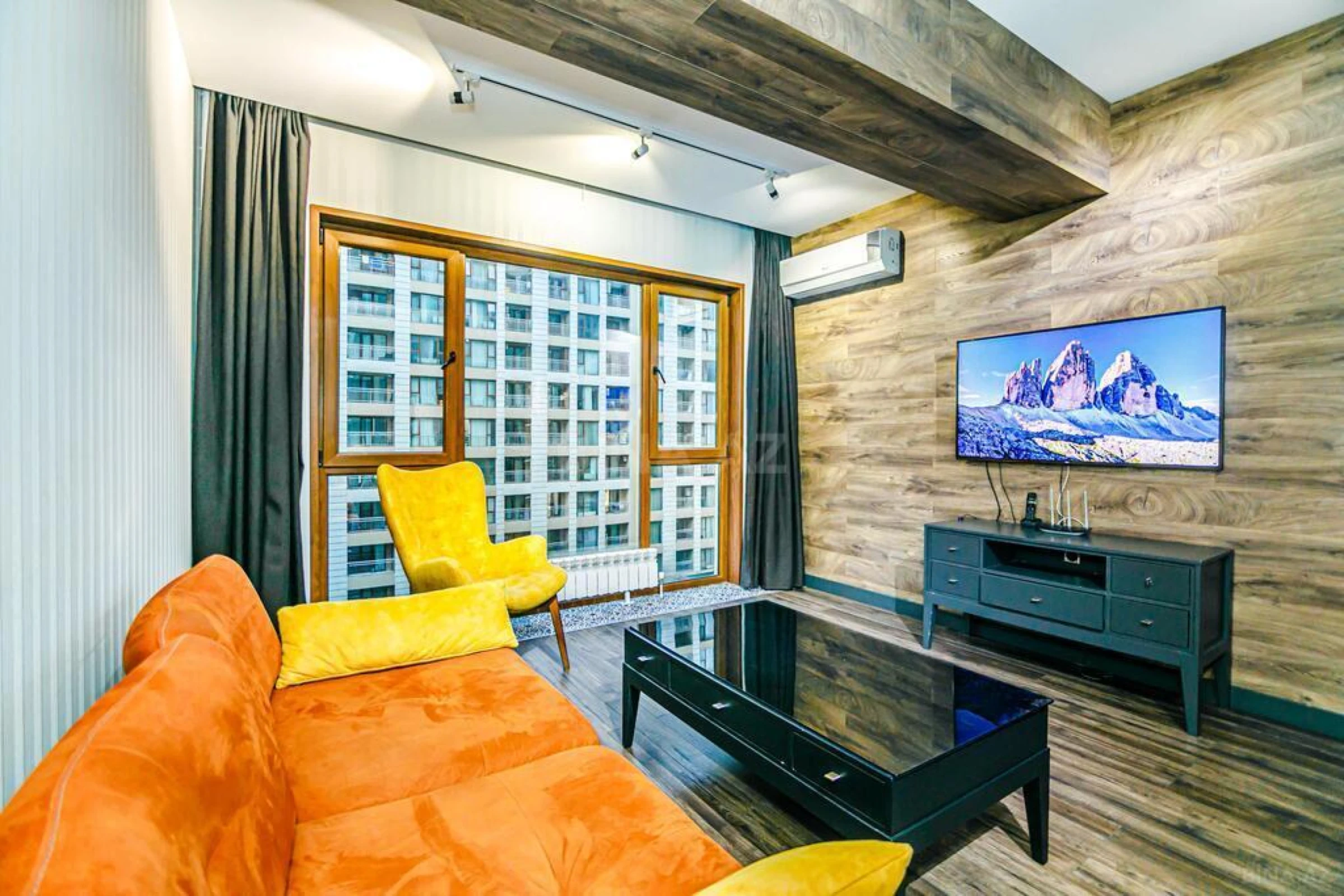 Kirayə verilir 2 otaqlı mənzil 100 m²