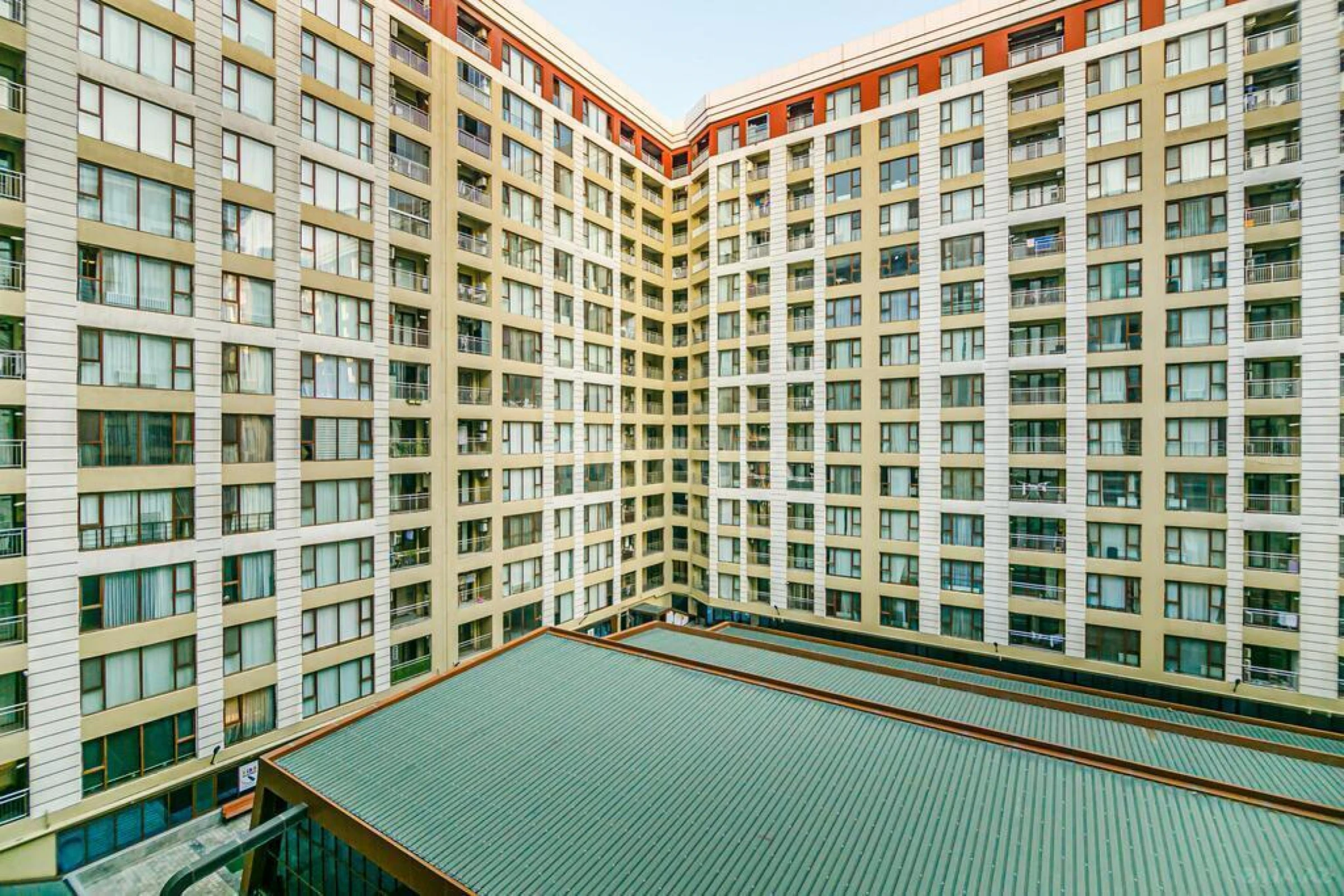 Kirayə verilir 2 otaqlı mənzil 100 m²