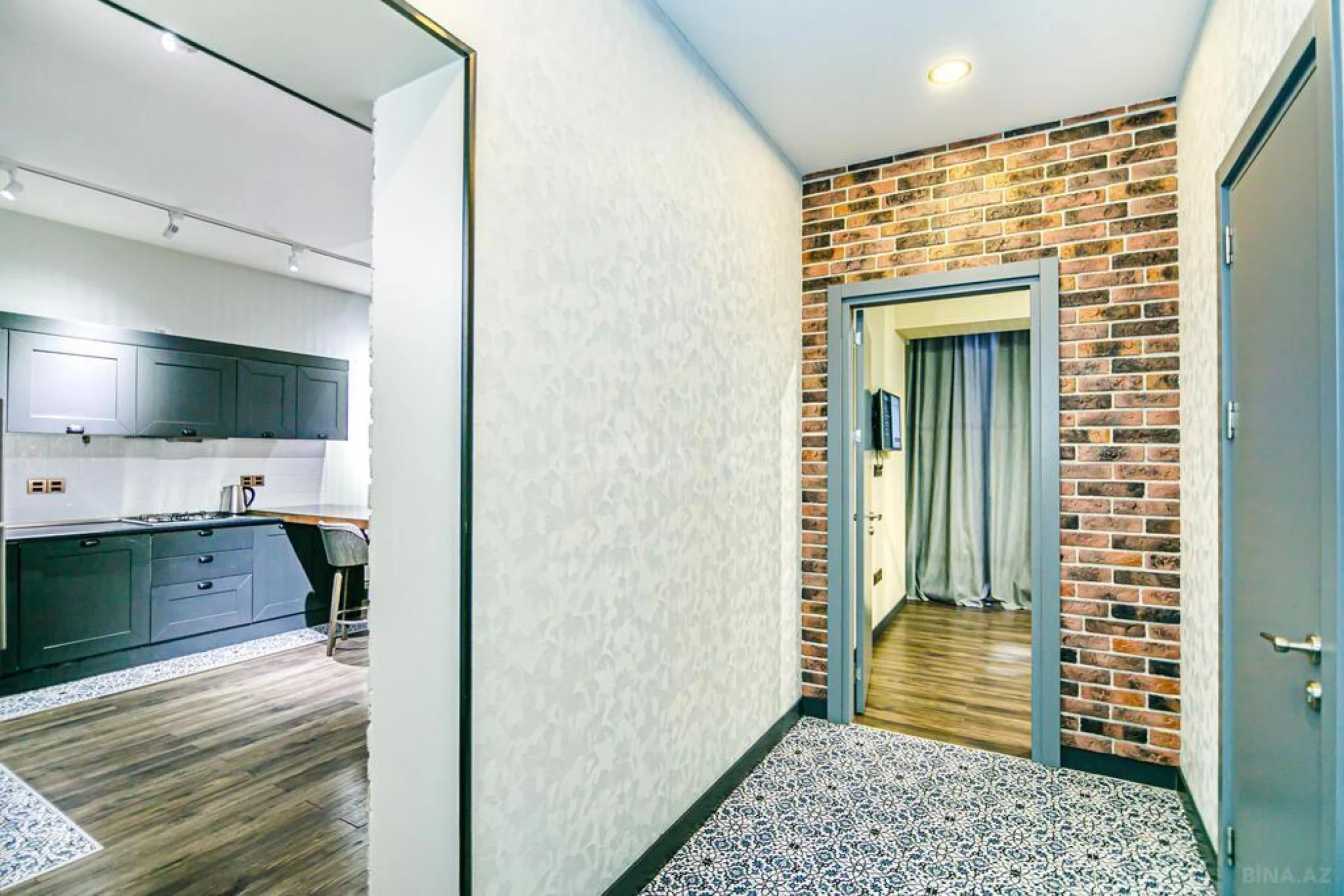 Kirayə verilir 2 otaqlı mənzil 100 m²