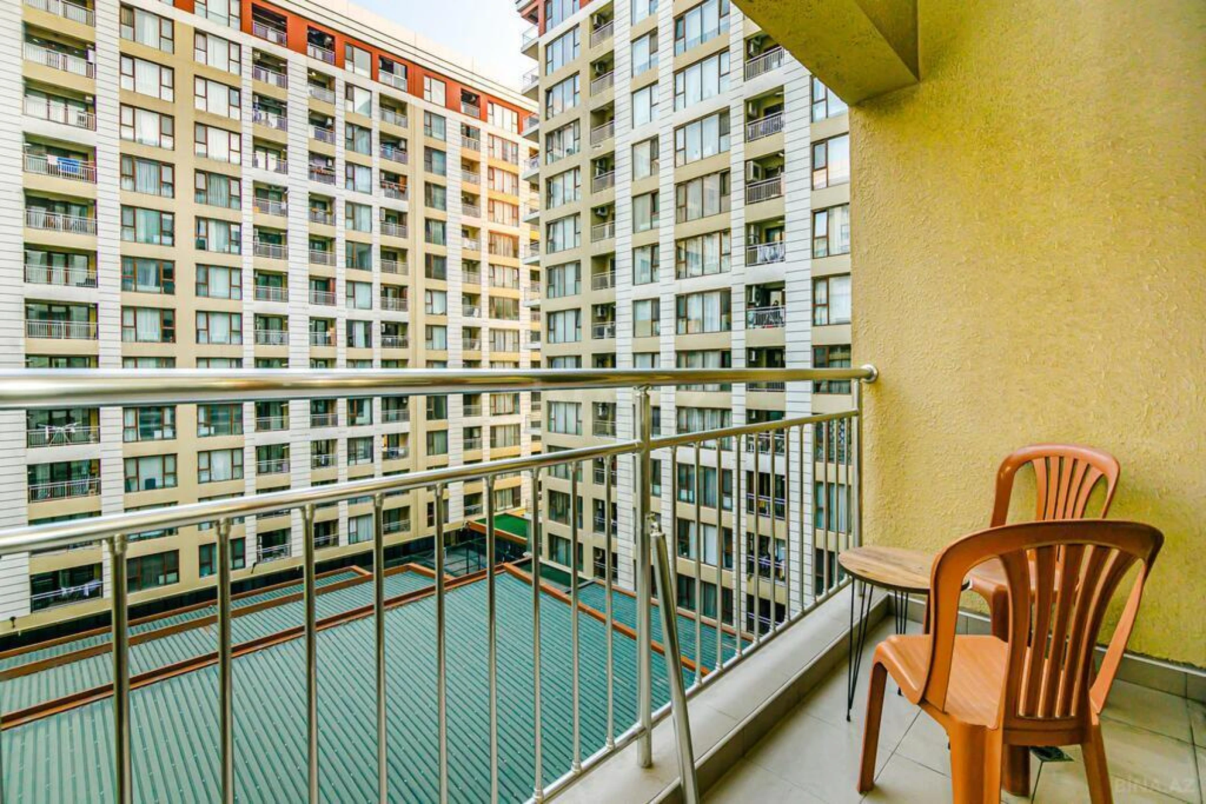Kirayə verilir 2 otaqlı mənzil 100 m²