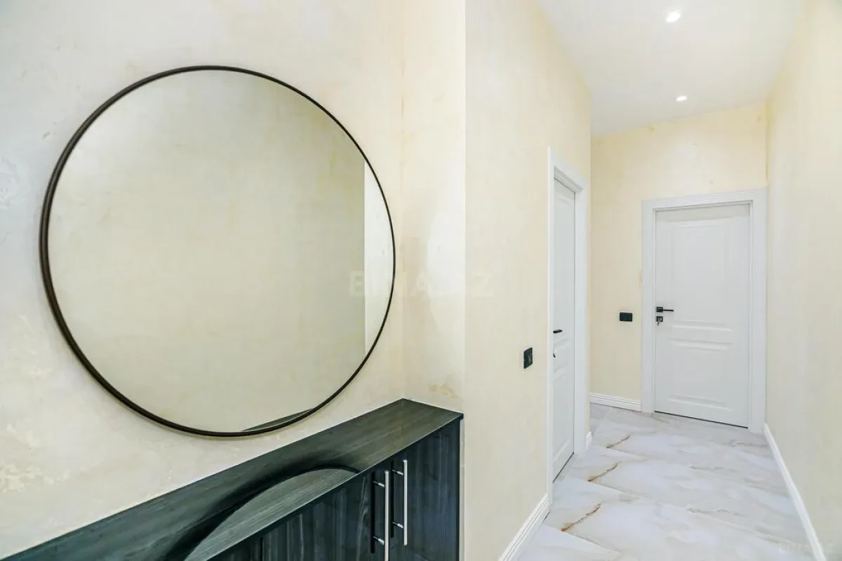 Kirayə verilir 2 otaqlı mənzil 100 m²