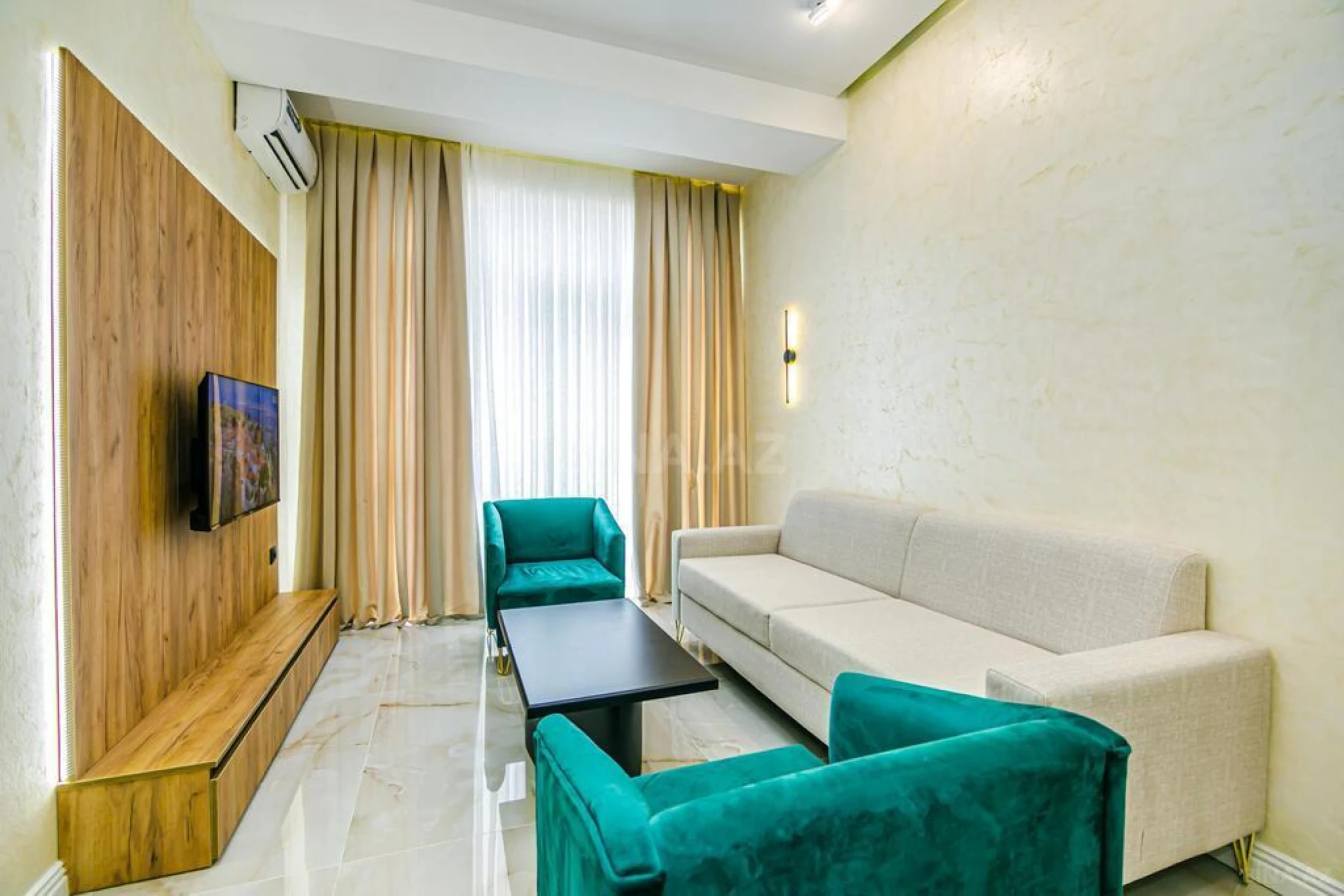 Kirayə verilir 2 otaqlı mənzil 100 m²