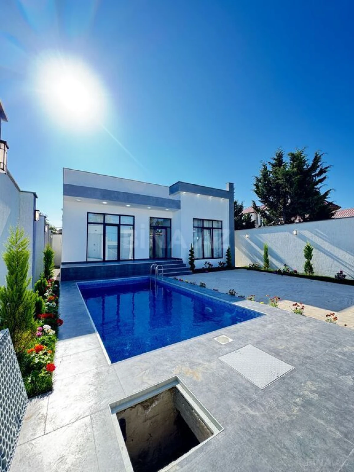 Satılır 3 otaqlı həyət evi 140 m²