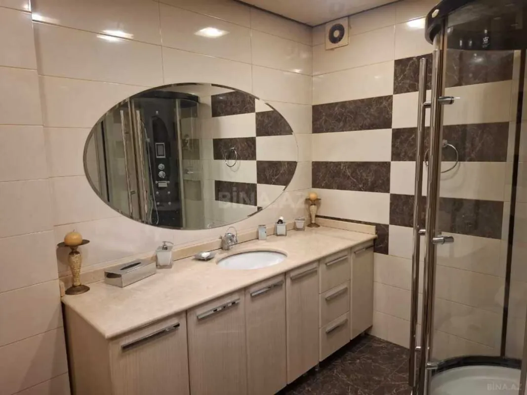 Satılır 6 otaqlı mənzil 200 m²