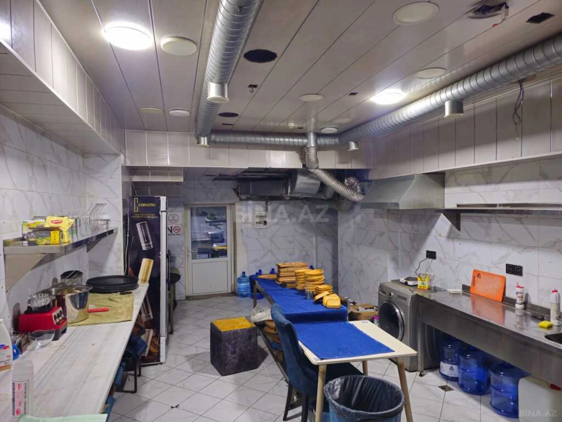 Satılır obyekt 421 m²