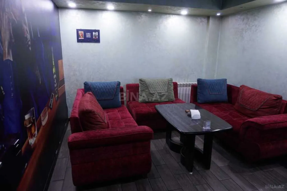 Satılır obyekt 421 m²