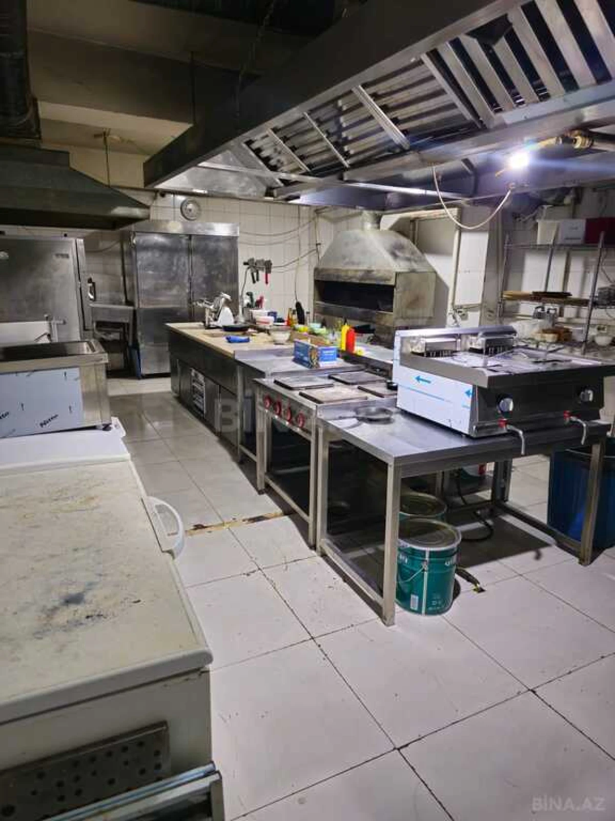 Satılır obyekt 421 m²