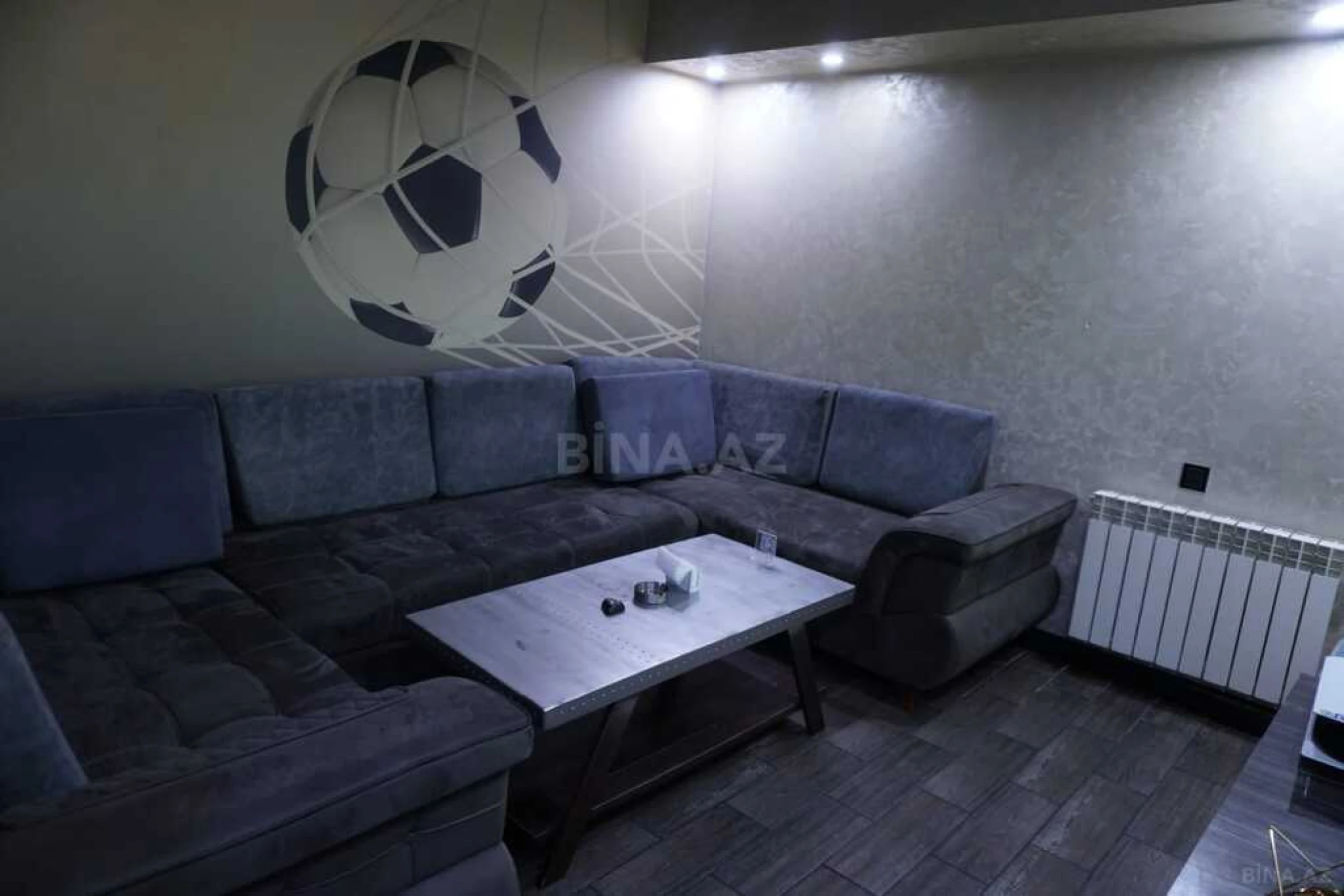 Satılır obyekt 421 m²