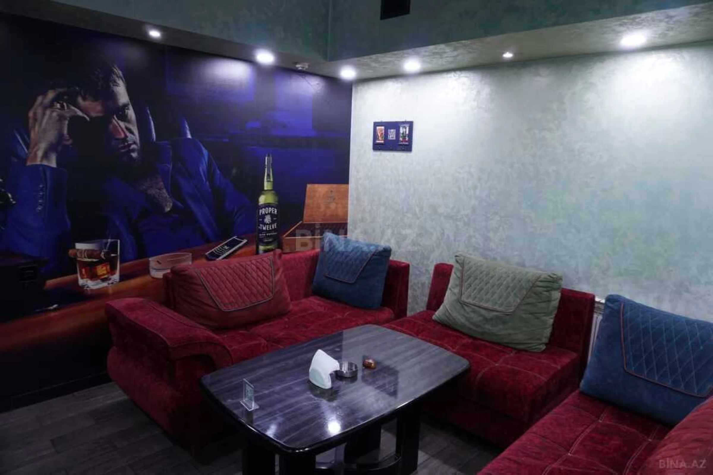 Satılır obyekt 421 m²