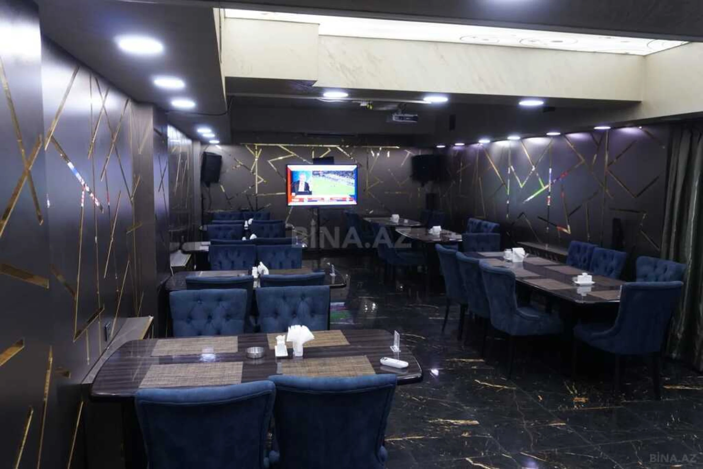 Satılır obyekt 421 m²