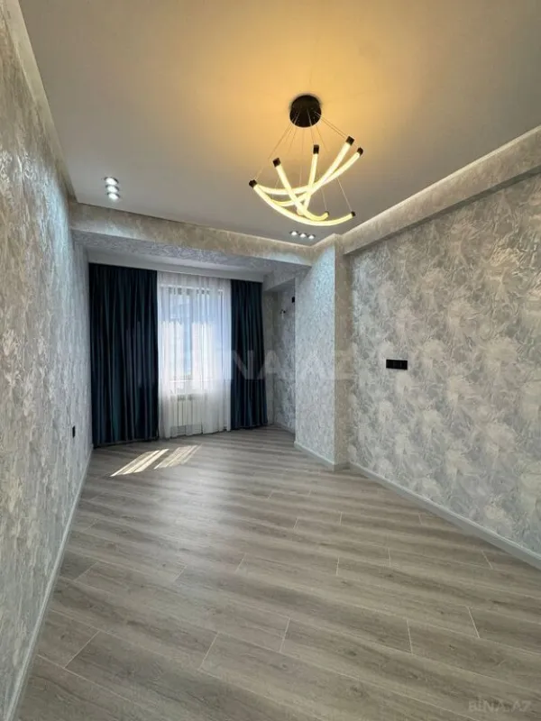 Satılır 3 otaqlı mənzil 108 m²