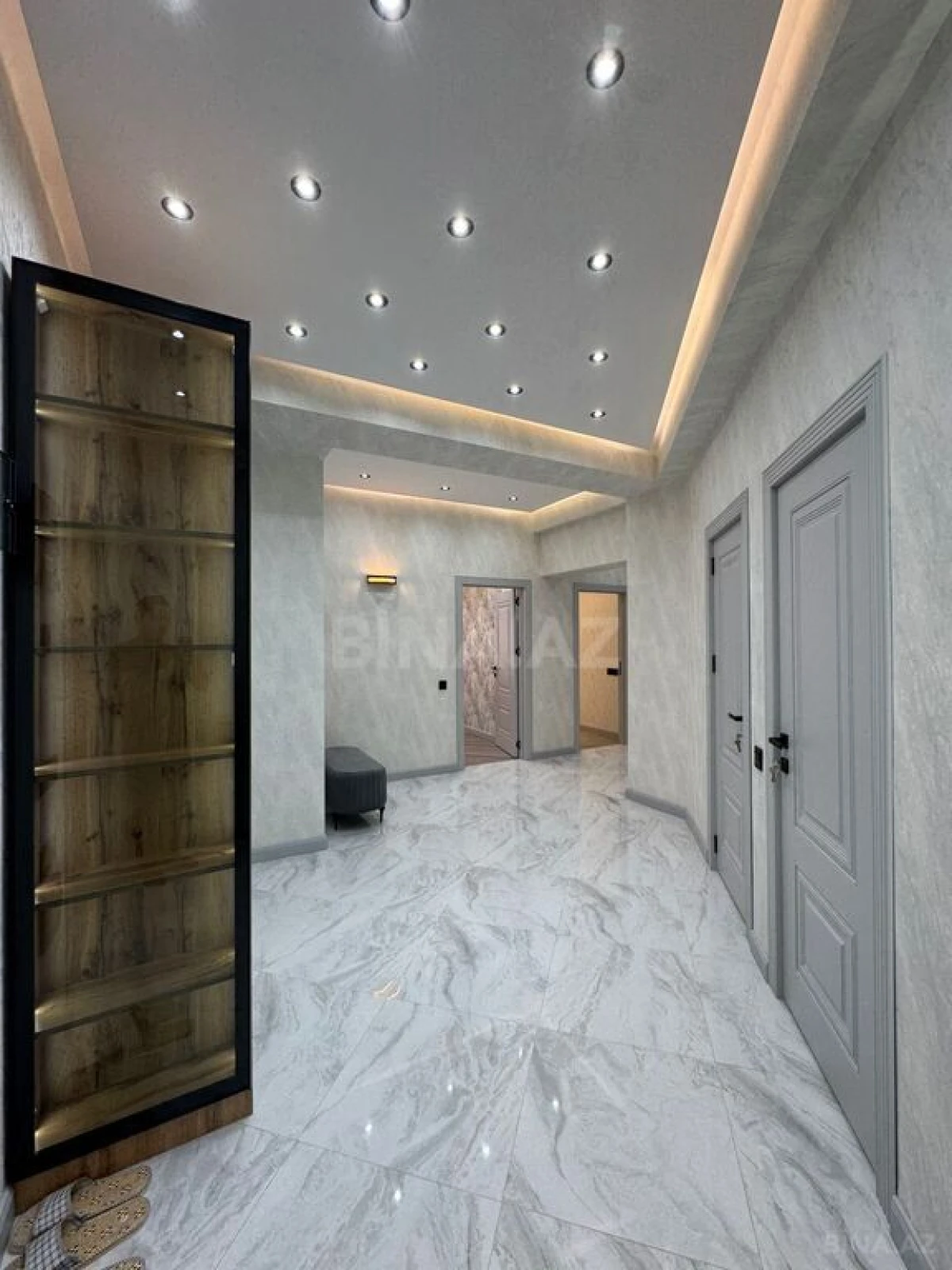 Satılır 3 otaqlı mənzil 108 m²