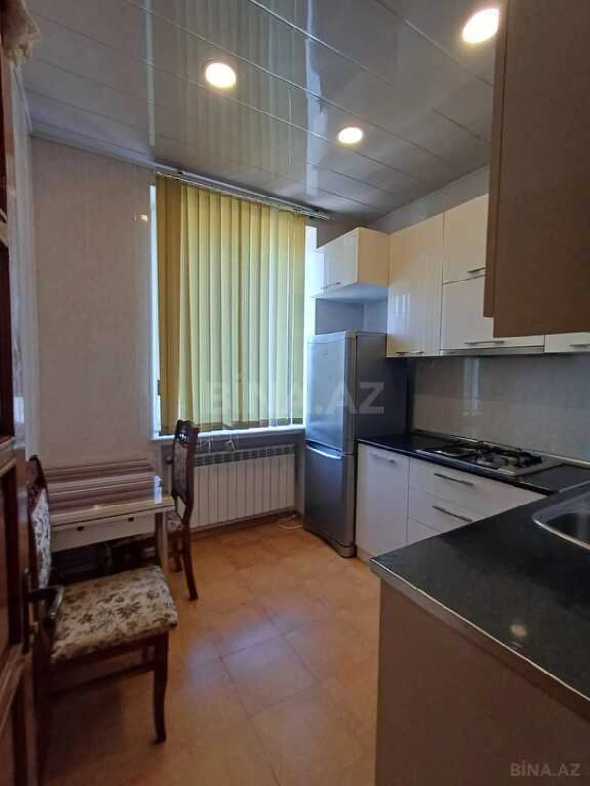 Kirayə verilir 2 otaqlı mənzil 70 m²