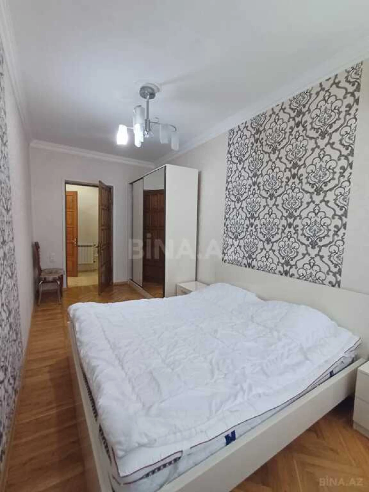 Kirayə verilir 2 otaqlı mənzil 70 m²