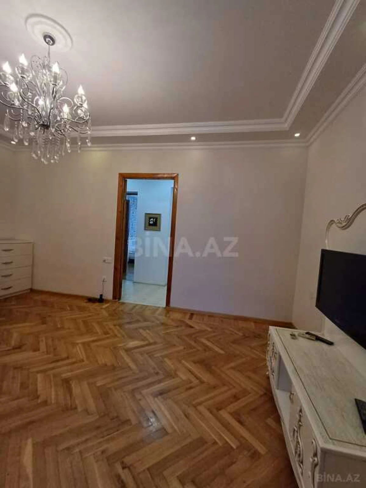 Kirayə verilir 2 otaqlı mənzil 70 m²