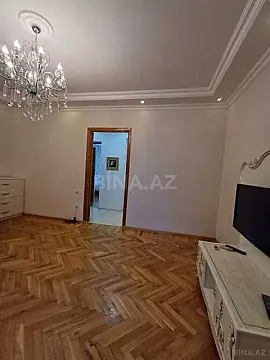 Kirayə verilir 2 otaqlı mənzil 70 m²