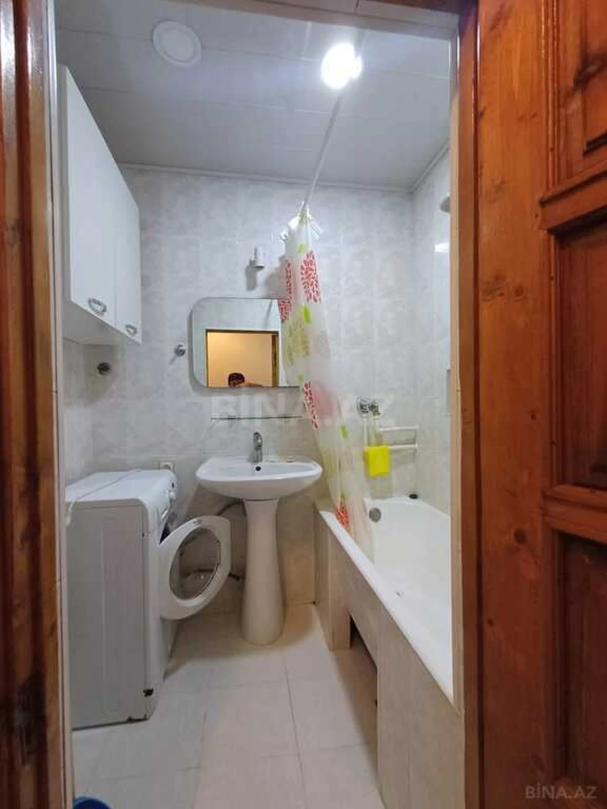 Kirayə verilir 2 otaqlı mənzil 70 m²