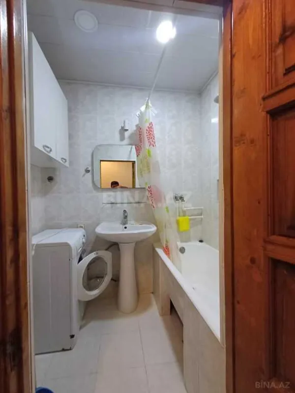 Kirayə verilir 2 otaqlı mənzil 70 m²