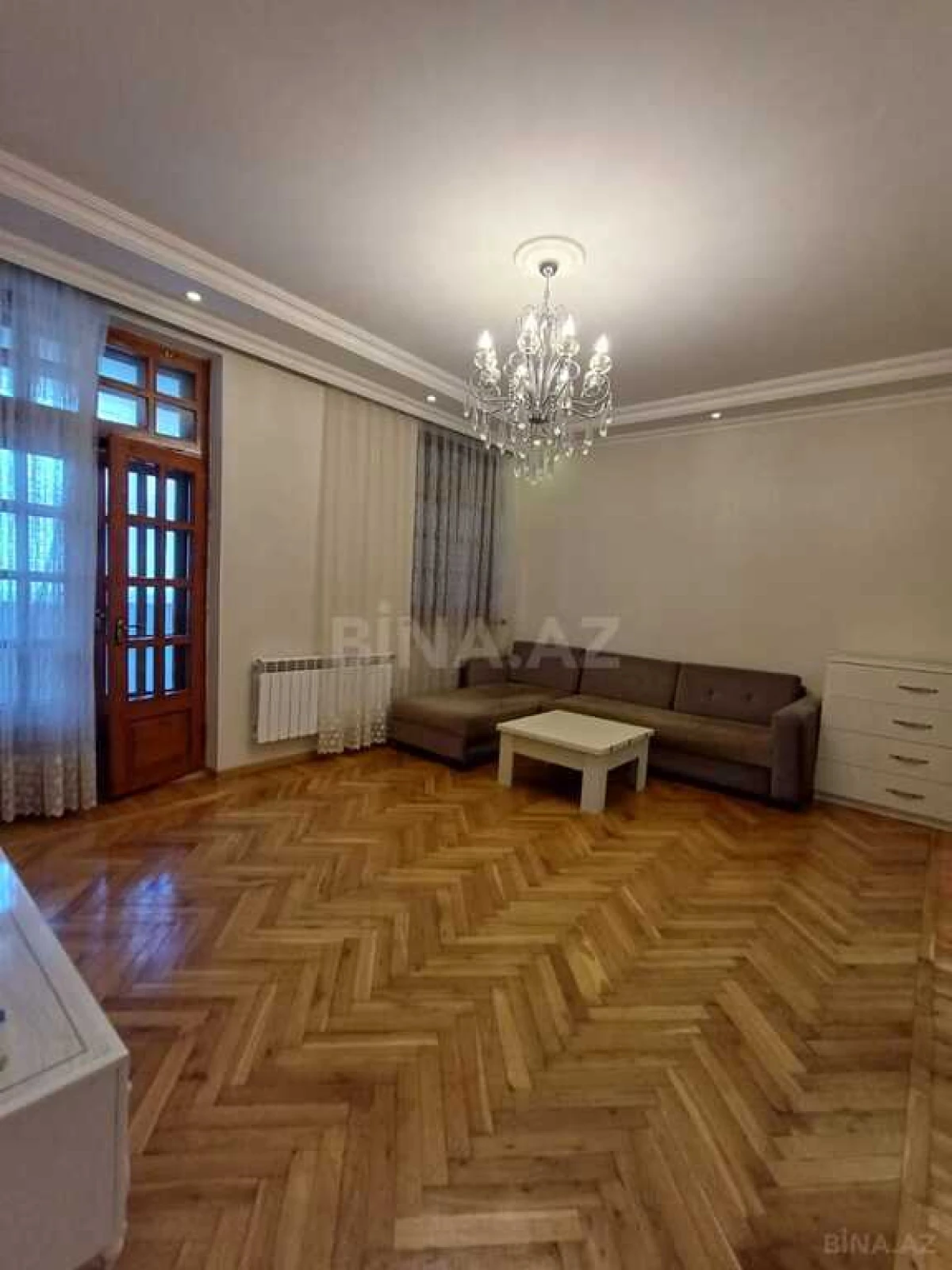 Kirayə verilir 2 otaqlı mənzil 70 m²