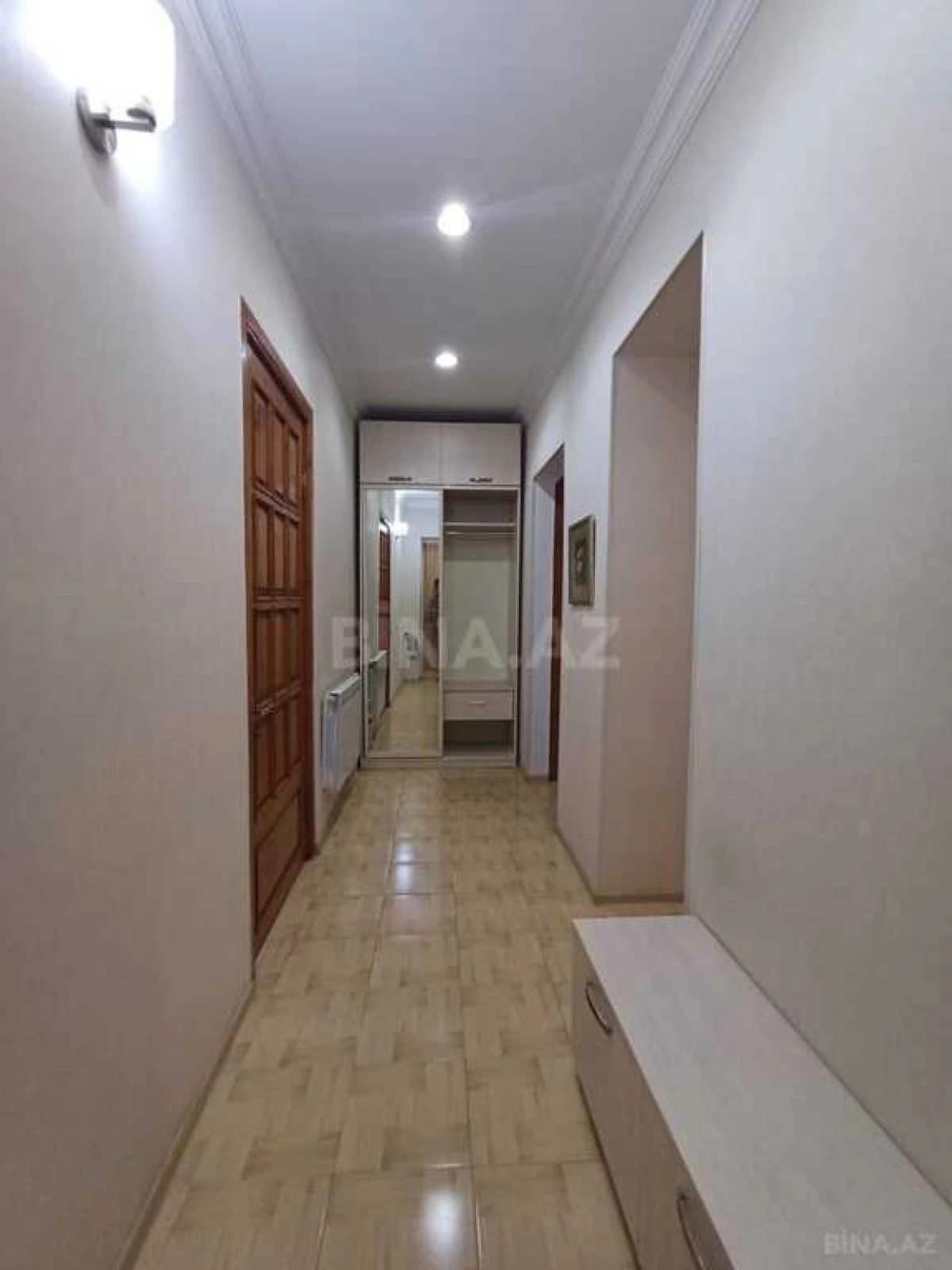 Kirayə verilir 2 otaqlı mənzil 70 m²