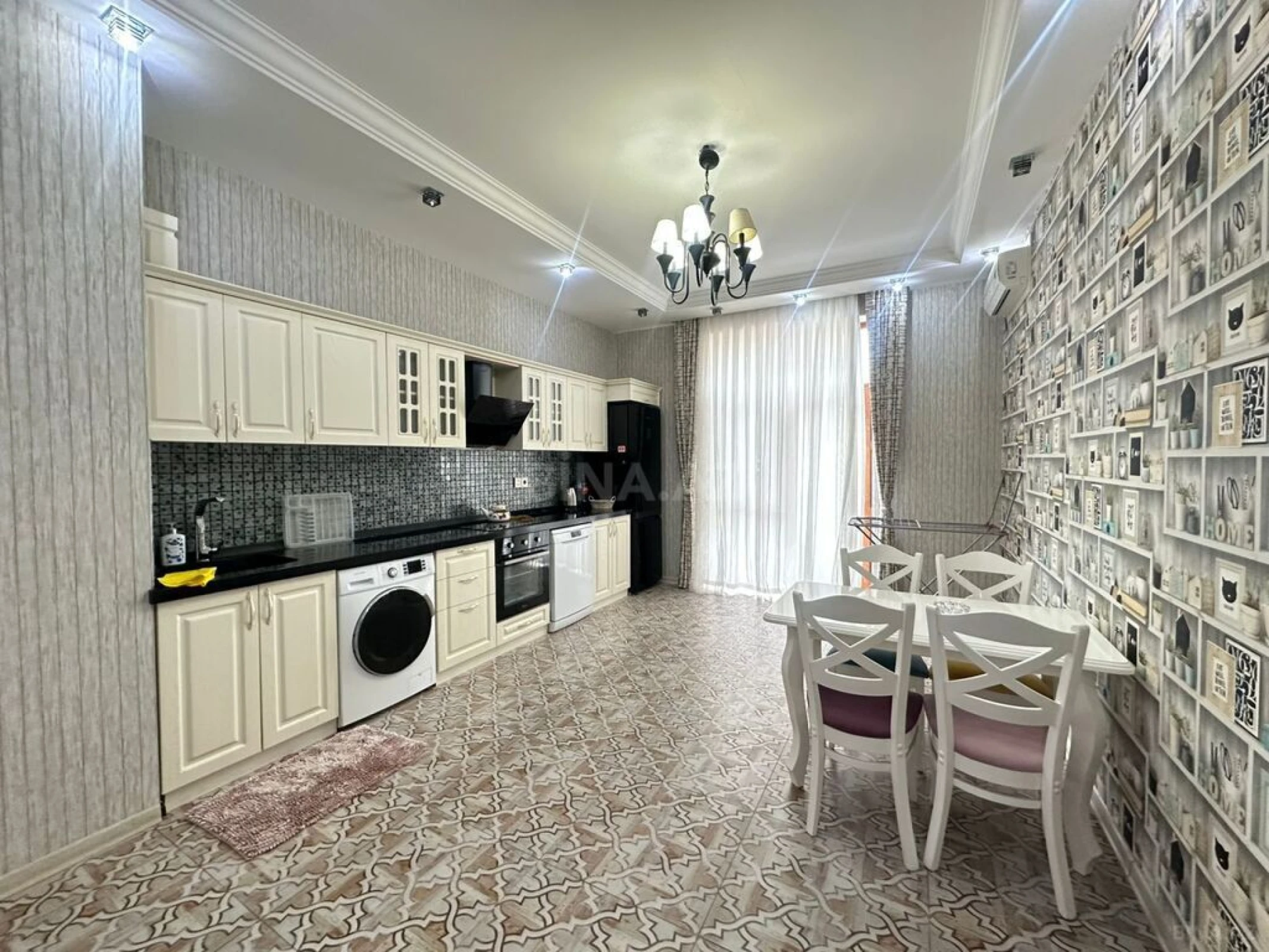Kirayə verilir 2 otaqlı mənzil 90 m²