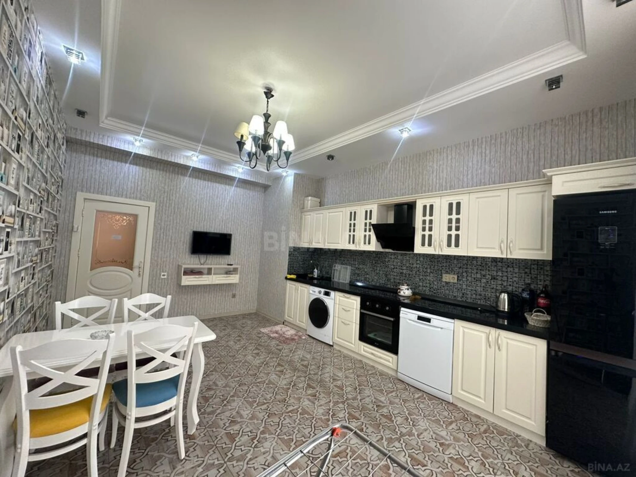 Kirayə verilir 2 otaqlı mənzil 90 m²
