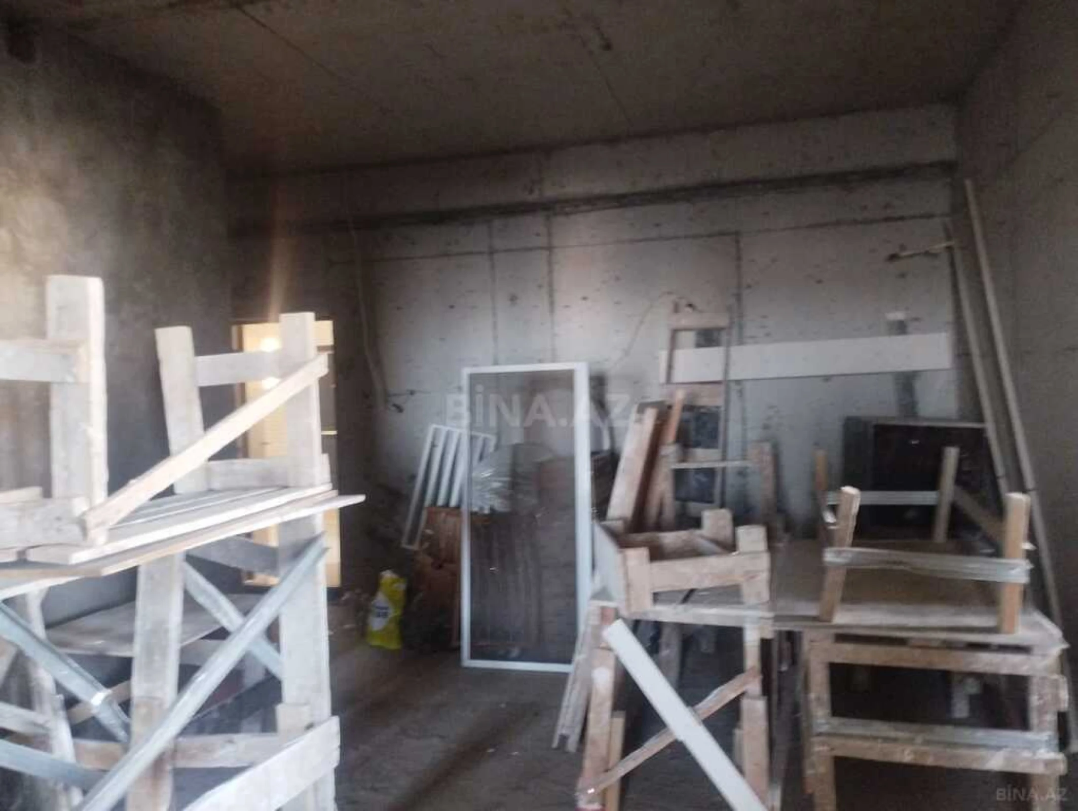 Satılır 3 otaqlı mənzil 143 m²