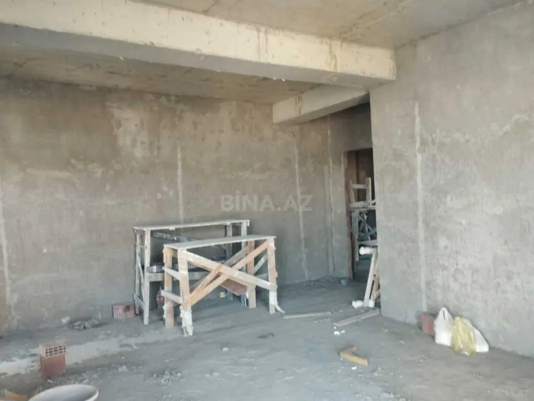 Satılır 3 otaqlı mənzil 143 m²