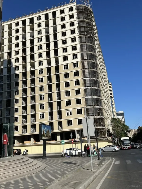 Satılır 3 otaqlı mənzil 113.1 m²