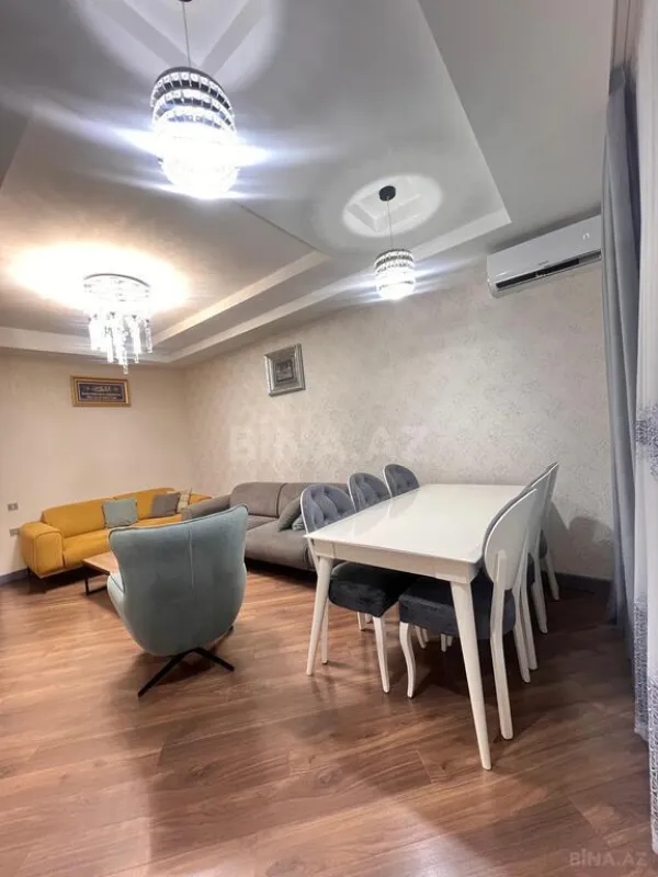 Satılır 2 otaqlı mənzil 66 m²
