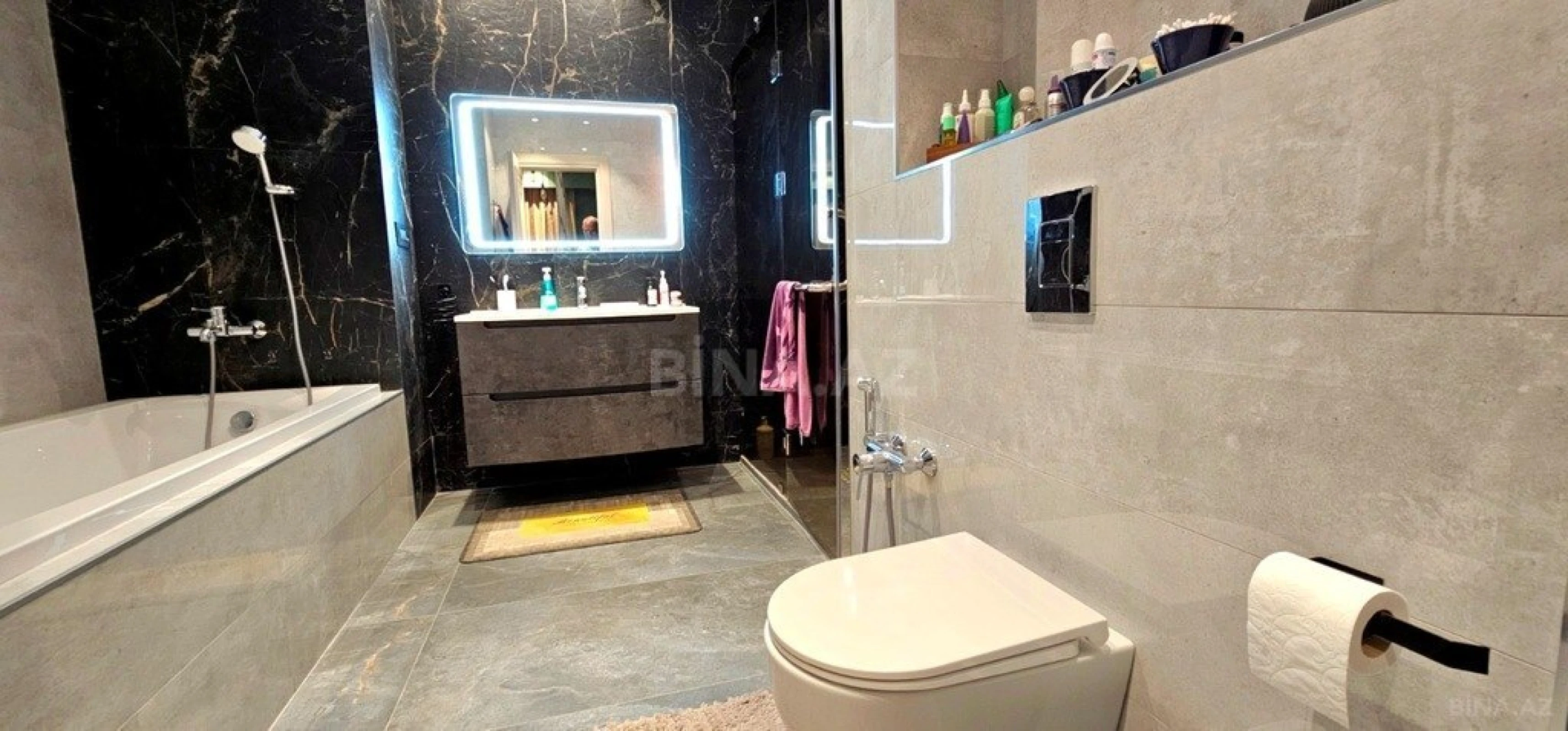 Satılır 4 otaqlı mənzil 229 m²